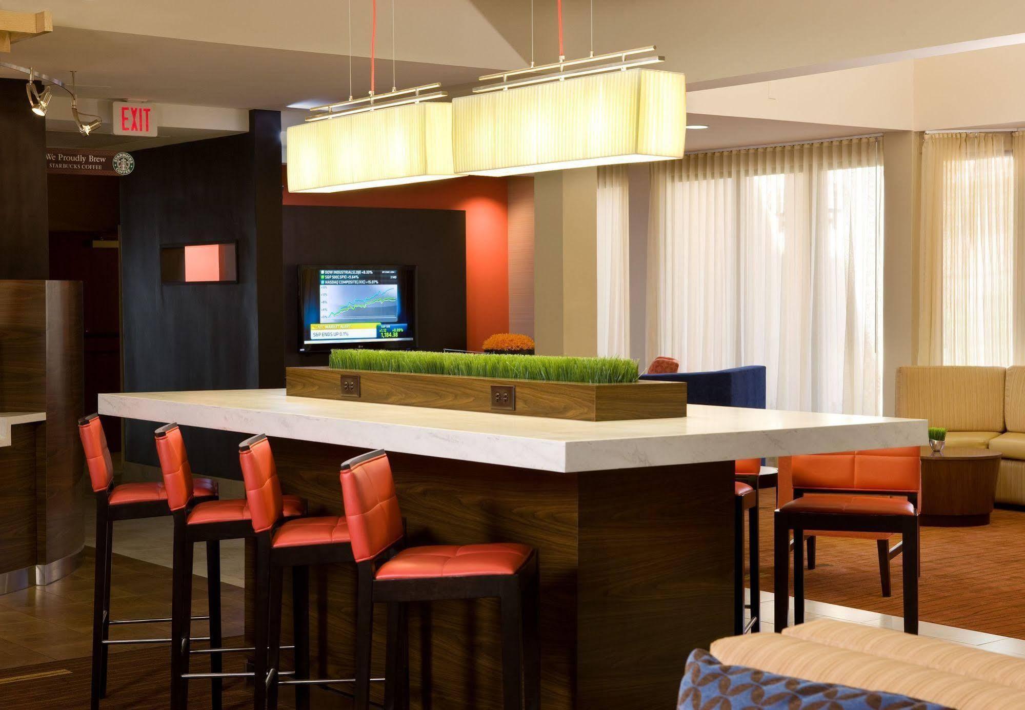 Courtyard By Marriott Albuquerque Airport Hotel Exterior photo