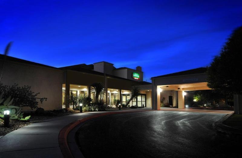 Courtyard By Marriott Albuquerque Airport Hotel Exterior photo