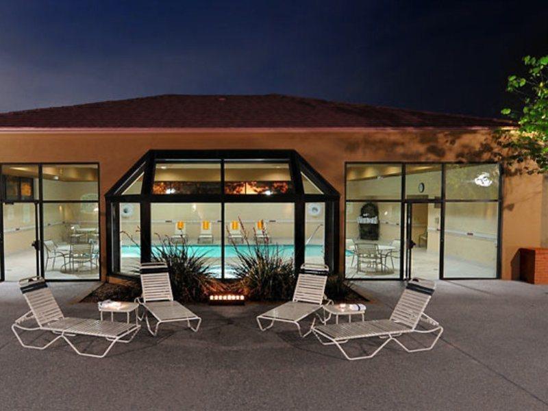 Courtyard By Marriott Albuquerque Airport Hotel Exterior photo